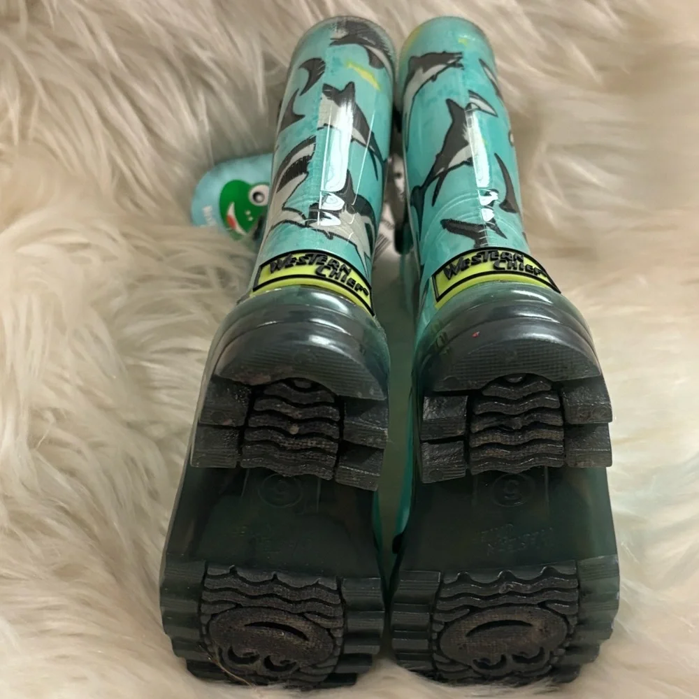 TROPIC SHARK LIGHTED PVC RAIN BOOTS-TEAL SIZE 5